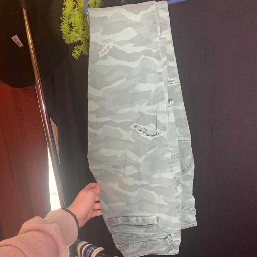 American Eagle Distressed Camo Cargo Pants